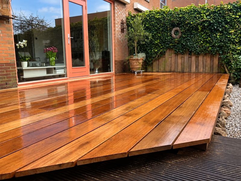 Hardhouten vlonder